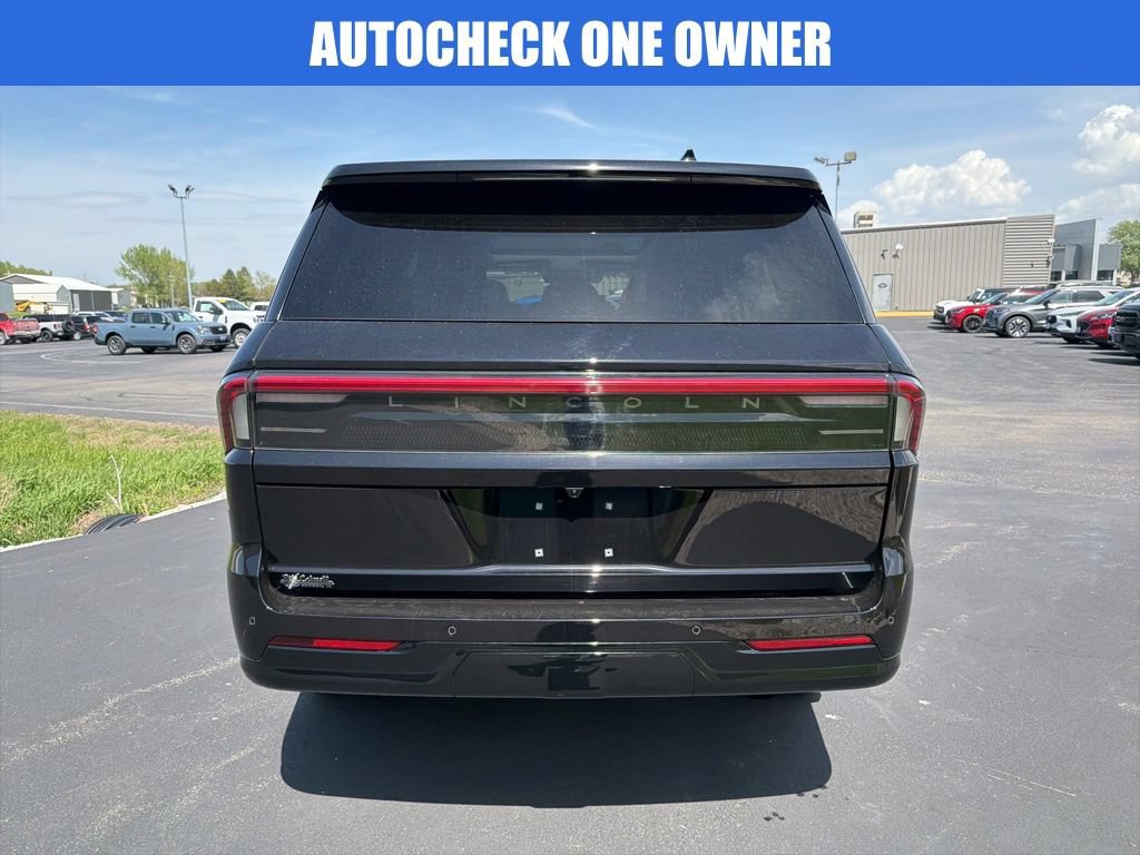 Used 2025 Lincoln Navigator Reserve AWD/4WD image 5