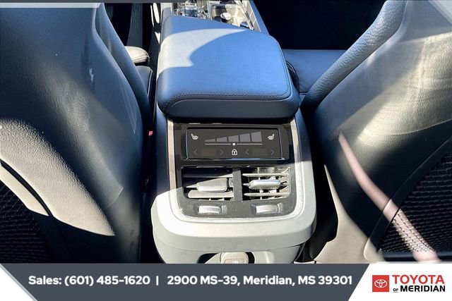Used 2024 Volvo S60 B5 Ultimate w/ Climate Package image 23