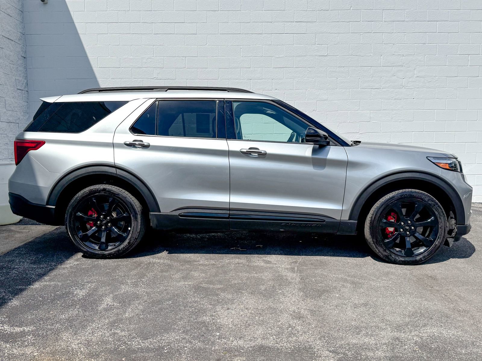 Used 2024 Ford Explorer ST w/ Equipment Group 401A AWD/4WD image 4