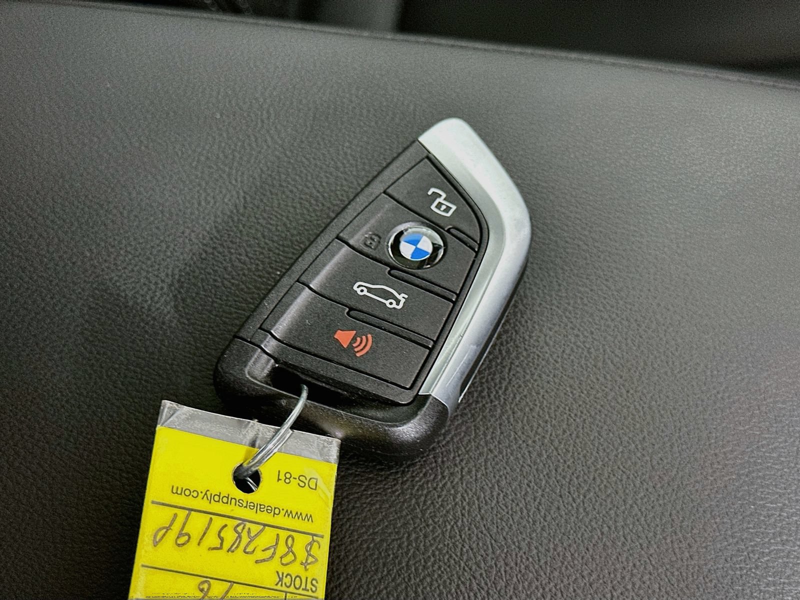 Used 2025 BMW 330i xDrive Sedan AWD/4WD image 46