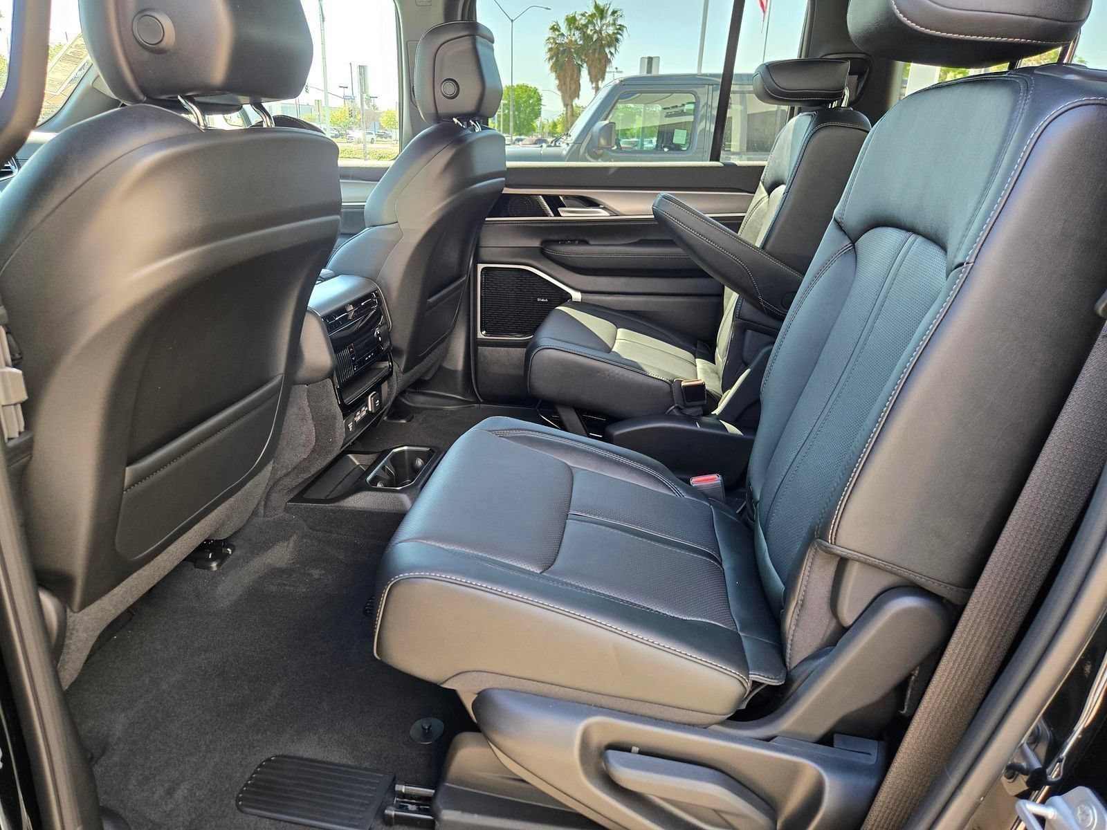 New 2026 Jeep Grand Wagoneer Limited w/ Premium Group II AWD/4WD image 7