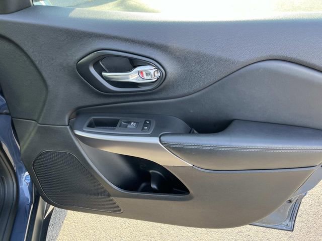 Used 2021 Jeep Cherokee Latitude Lux image 20