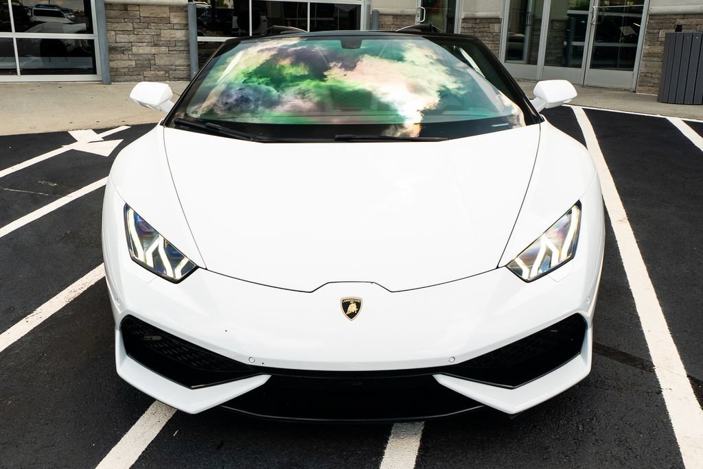 Used 2017 Lamborghini Huracan LP 610-4 AWD/4WD image 3