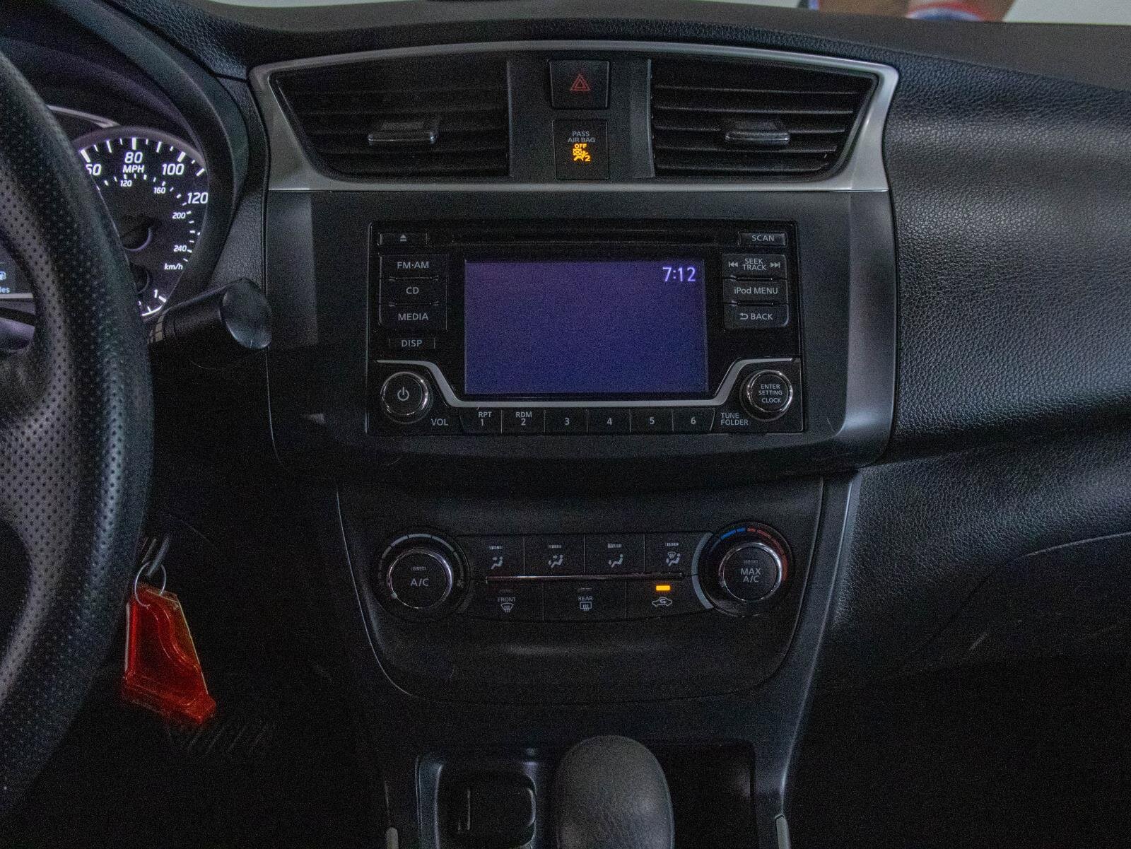 Used 2018 Nissan Sentra S w/ Appearance Package image 4