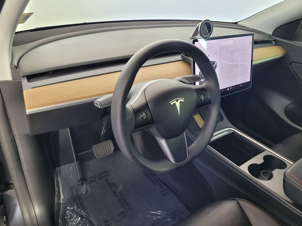 Used 2021 Tesla Model Y Long Range image 12