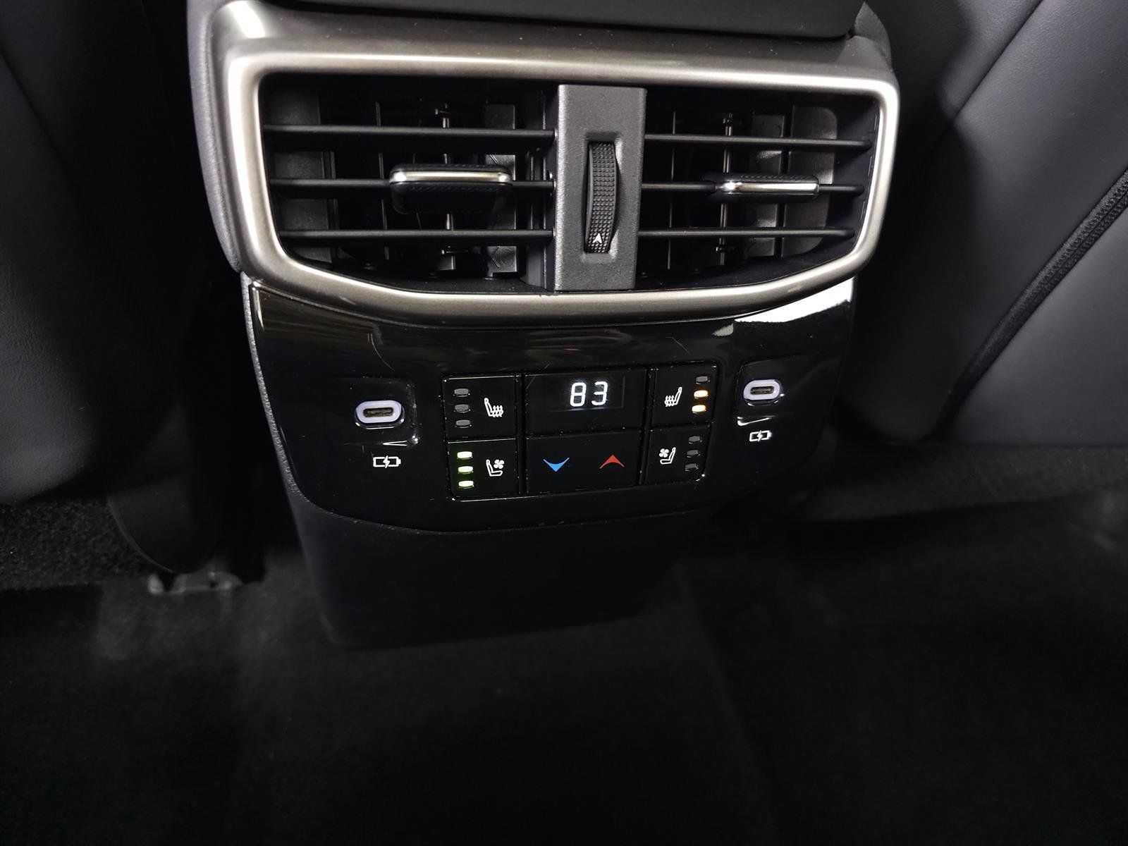 Used 2024 Lexus RX 500h F Sport w/ Convenience Package image 37