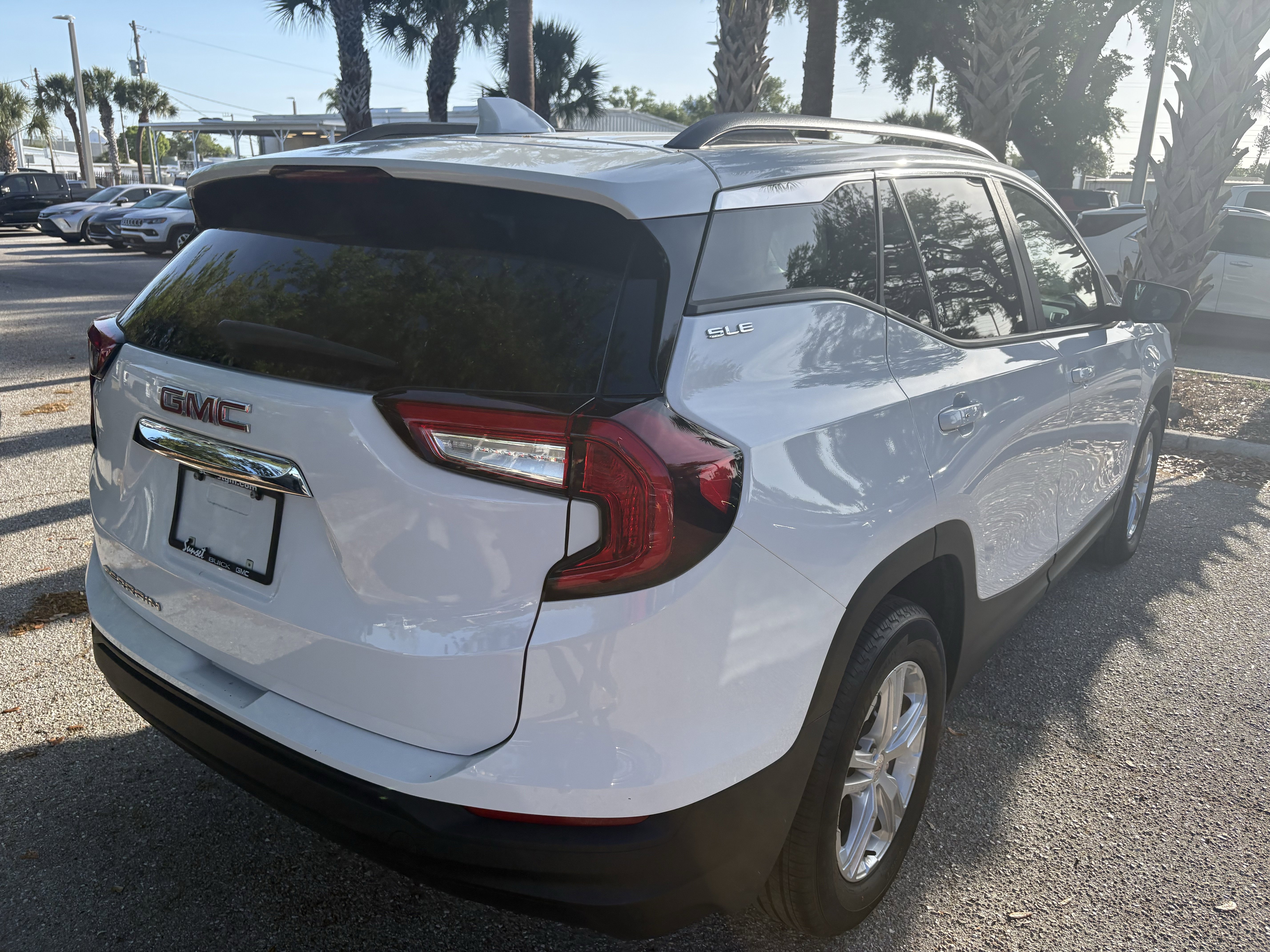 Certified 2023 GMC Terrain SLE w/ Driver Convenience Package image 7