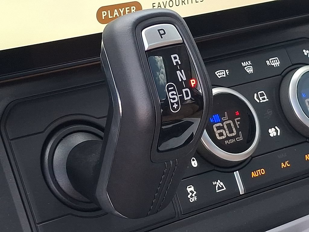 New 2026 Land Rover Defender 110 S AWD/4WD image 13