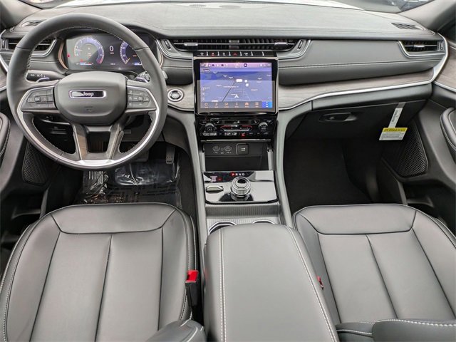 New 2025 Jeep Grand Cherokee Limited w/ Trailer Tow Package image 25