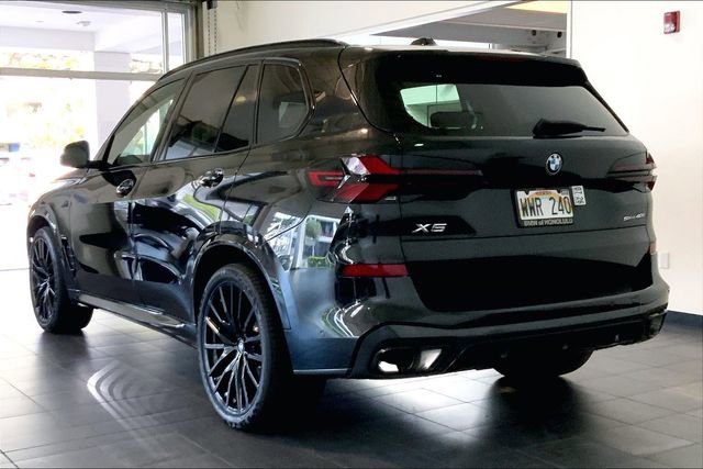 Used 2024 BMW X5 sDrive40i w/ M Sport Package RWD image 5