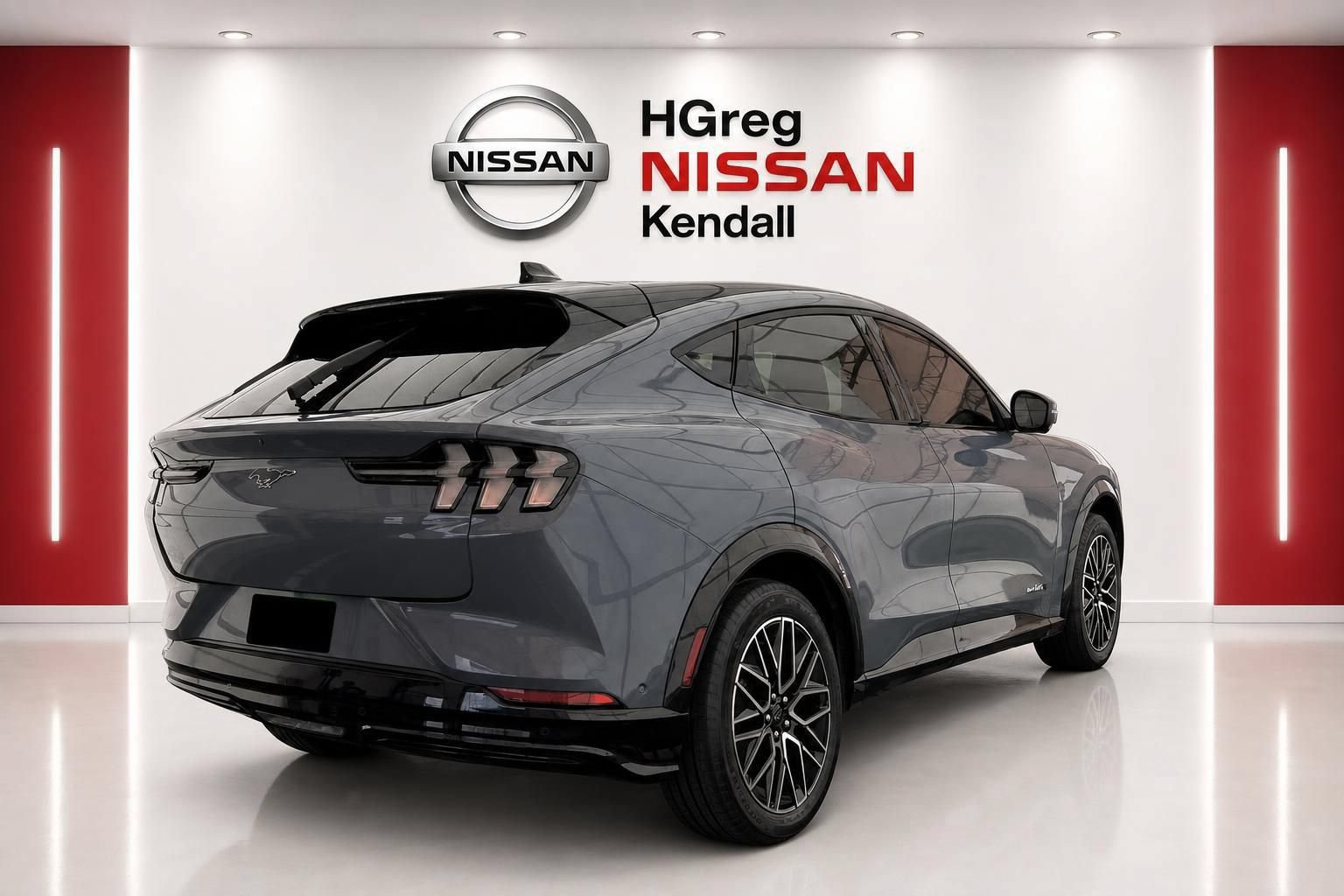 Used 2024 Ford Mustang Mach-E Premium AWD/4WD image 4