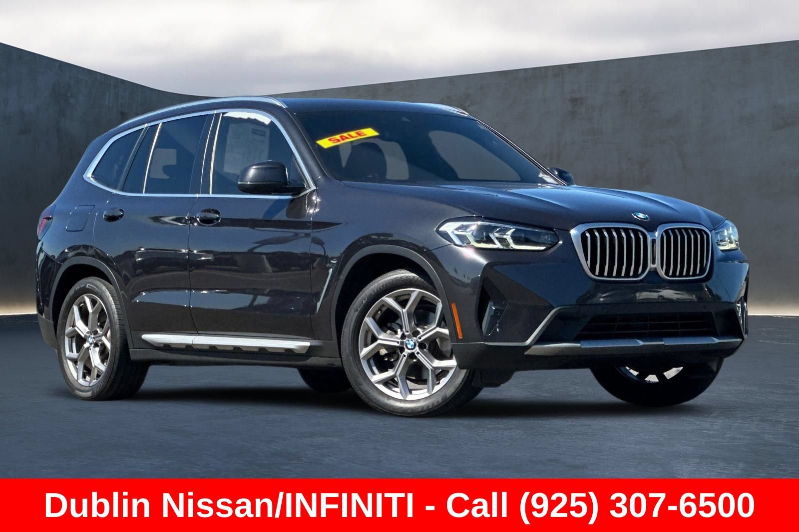 Used 2022 BMW X3 xDrive30i AWD/4WD image 2