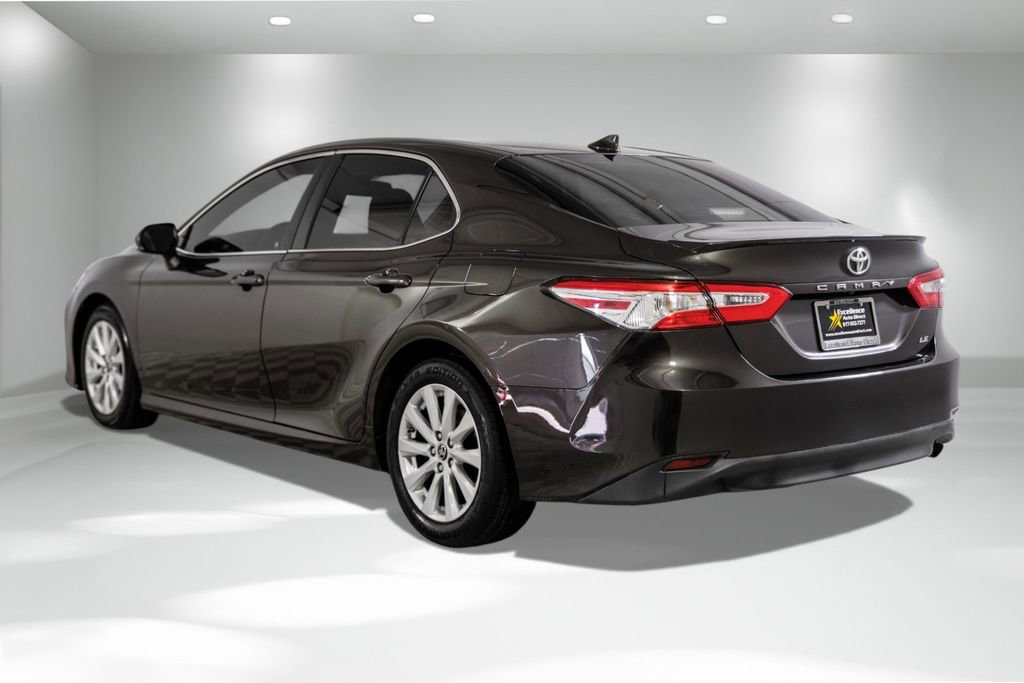 Used 2018 Toyota Camry LE w/ Audio Package image 11