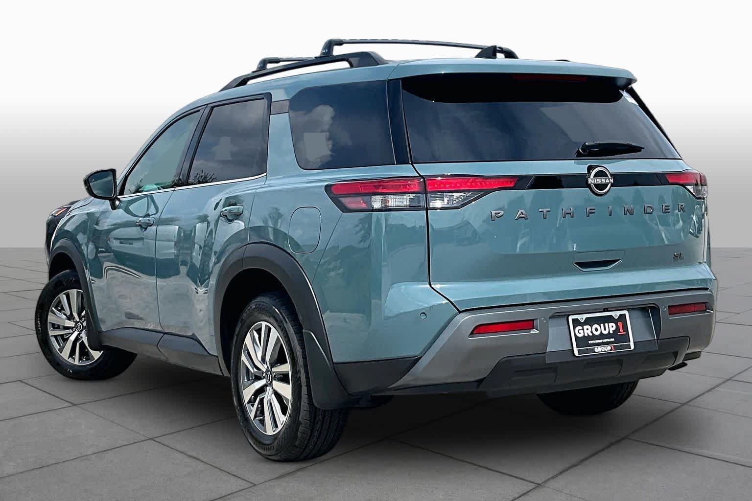 New 2026 Nissan Pathfinder SL FWD image 12