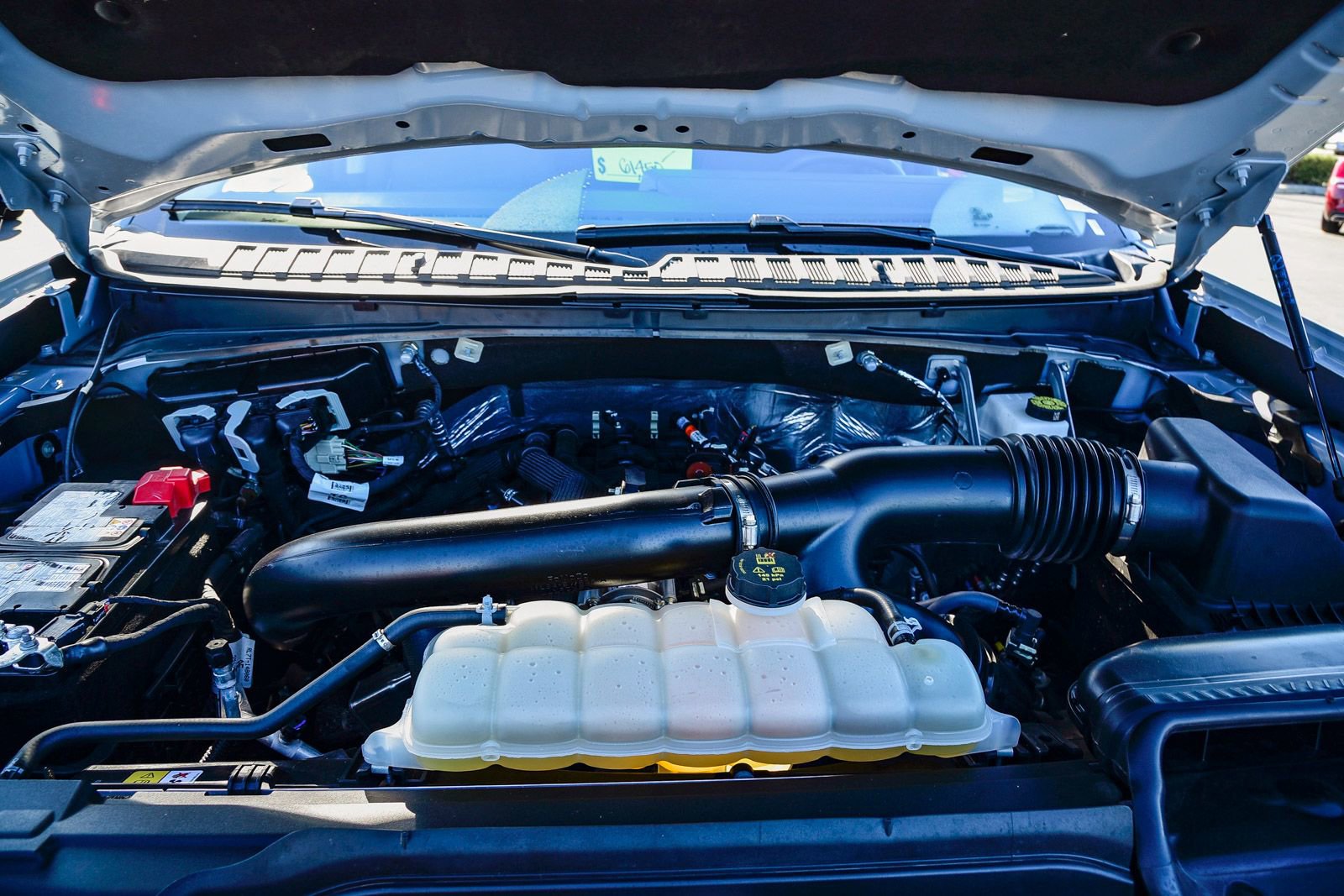 Used 2025 Ford Expedition Active image 27