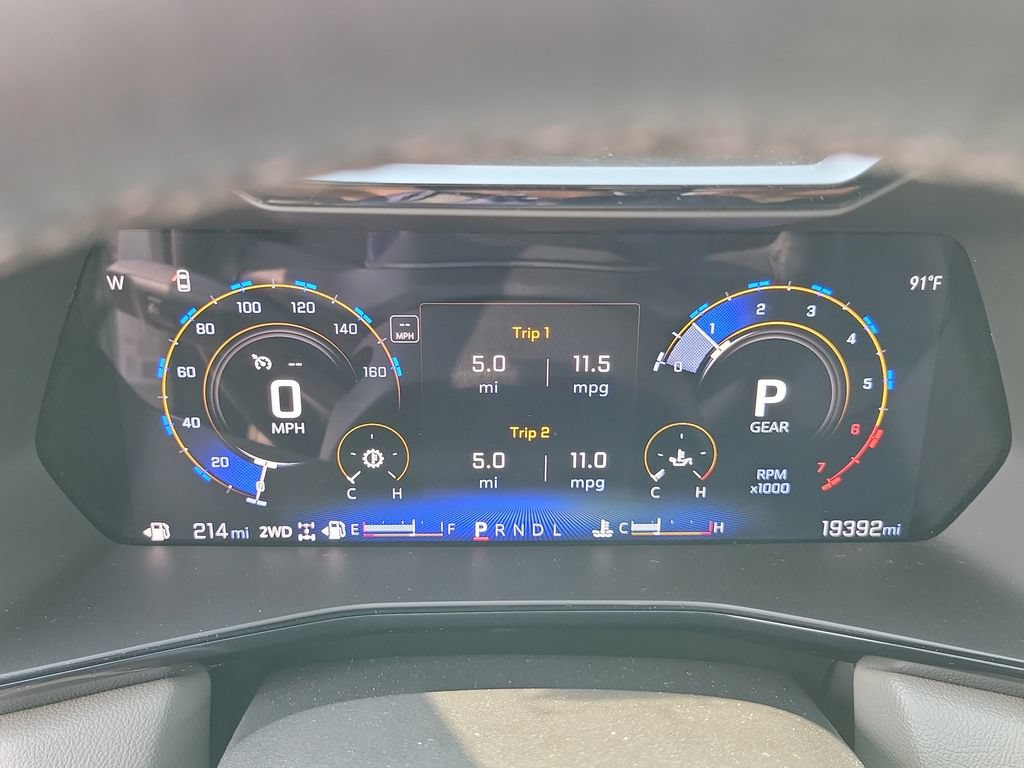 Used 2025 Chevrolet Colorado ZR2 w/ Technology Package AWD/4WD image 17