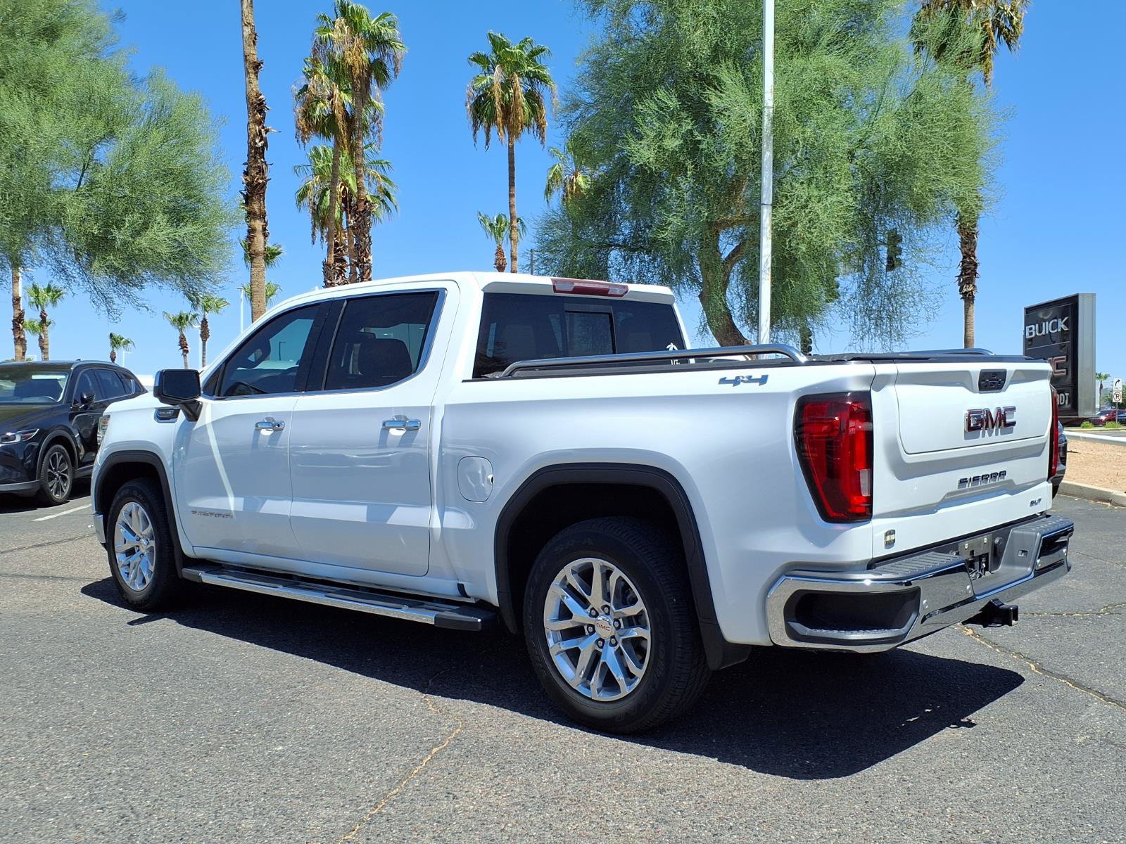 Used 2020 GMC Sierra 1500 SLT w/ SLT Premium Plus Package AWD/4WD image 9