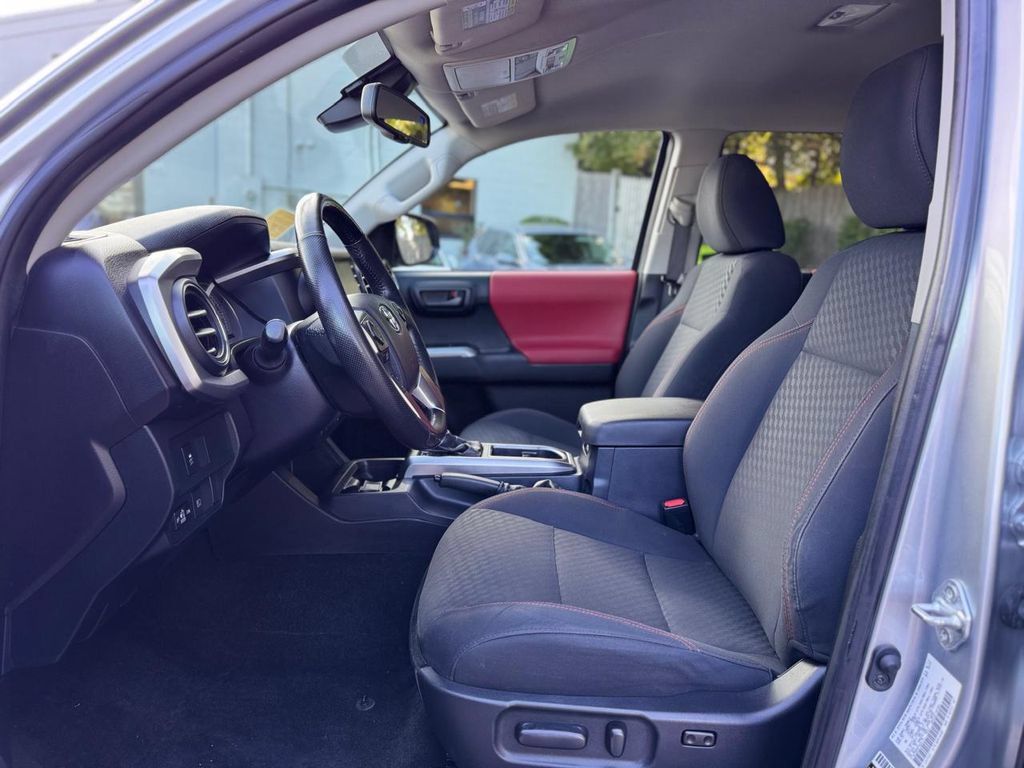 Used 2023 Toyota Tacoma SR5 AWD/4WD image 15