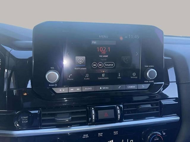 Used 2025 Nissan Pathfinder SV image 11