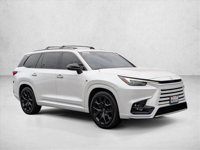 Used 2024 Lexus TX 500h AWD image 3