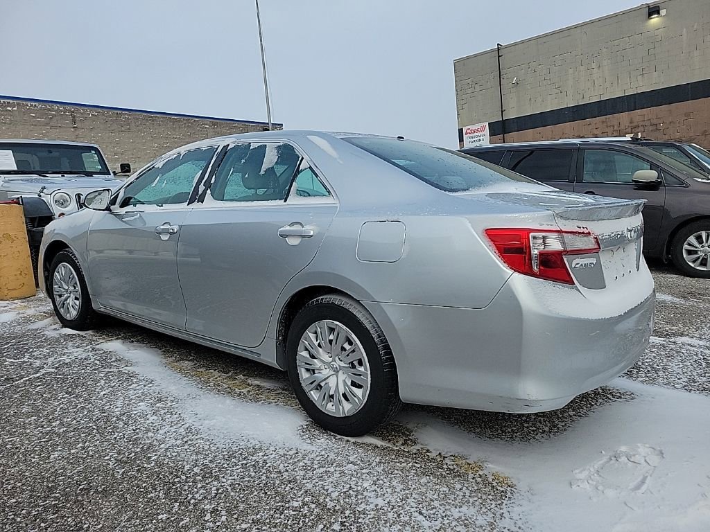 Used 2013 Toyota Camry SE image 6