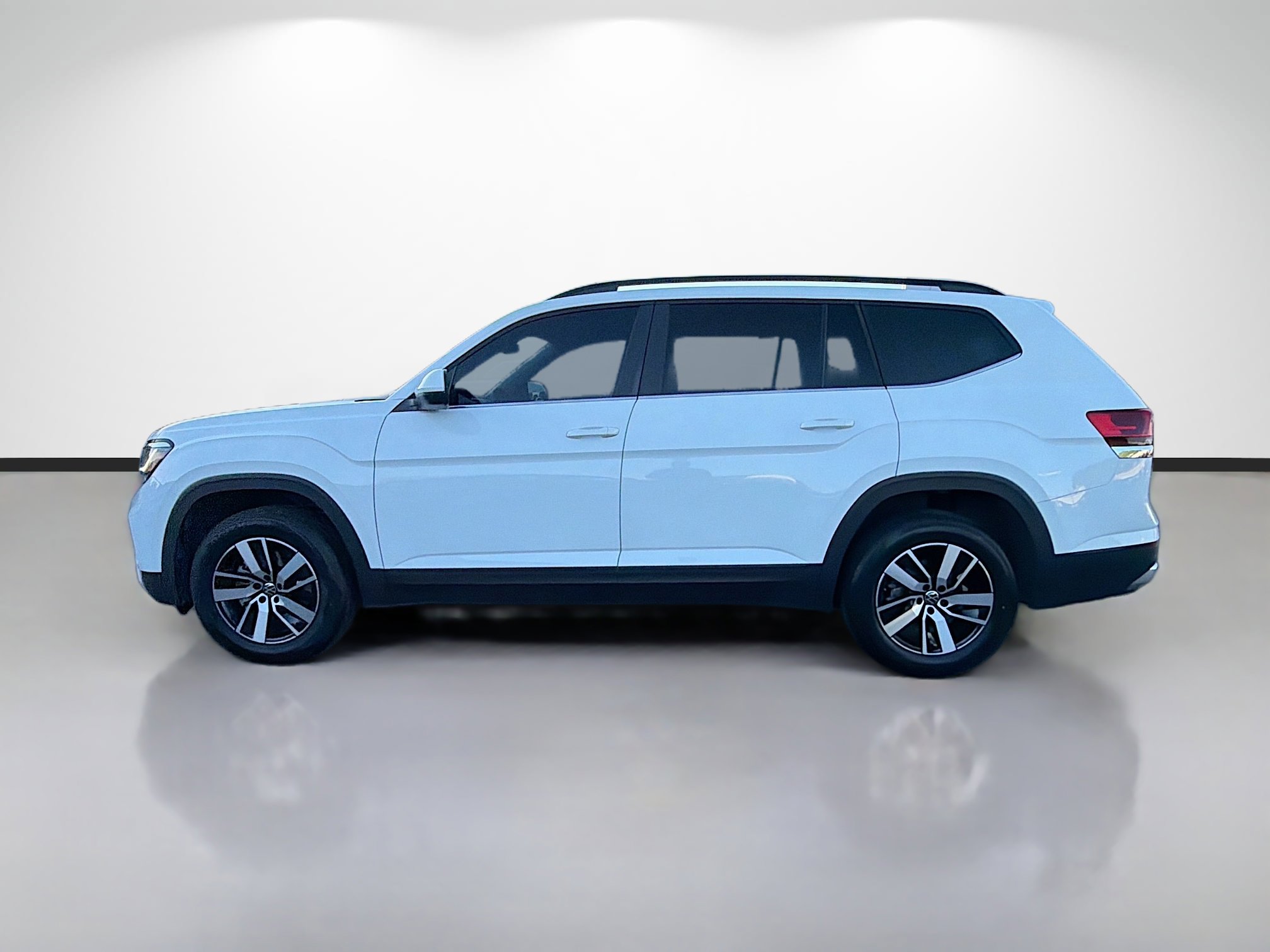 Used 2023 Volkswagen Atlas SE image 6