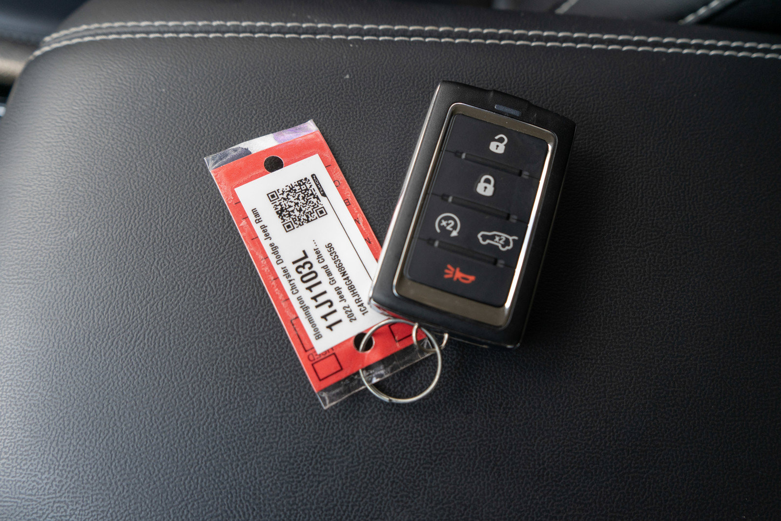 Used 2022 Jeep Grand Cherokee Limited AWD/4WD image 31