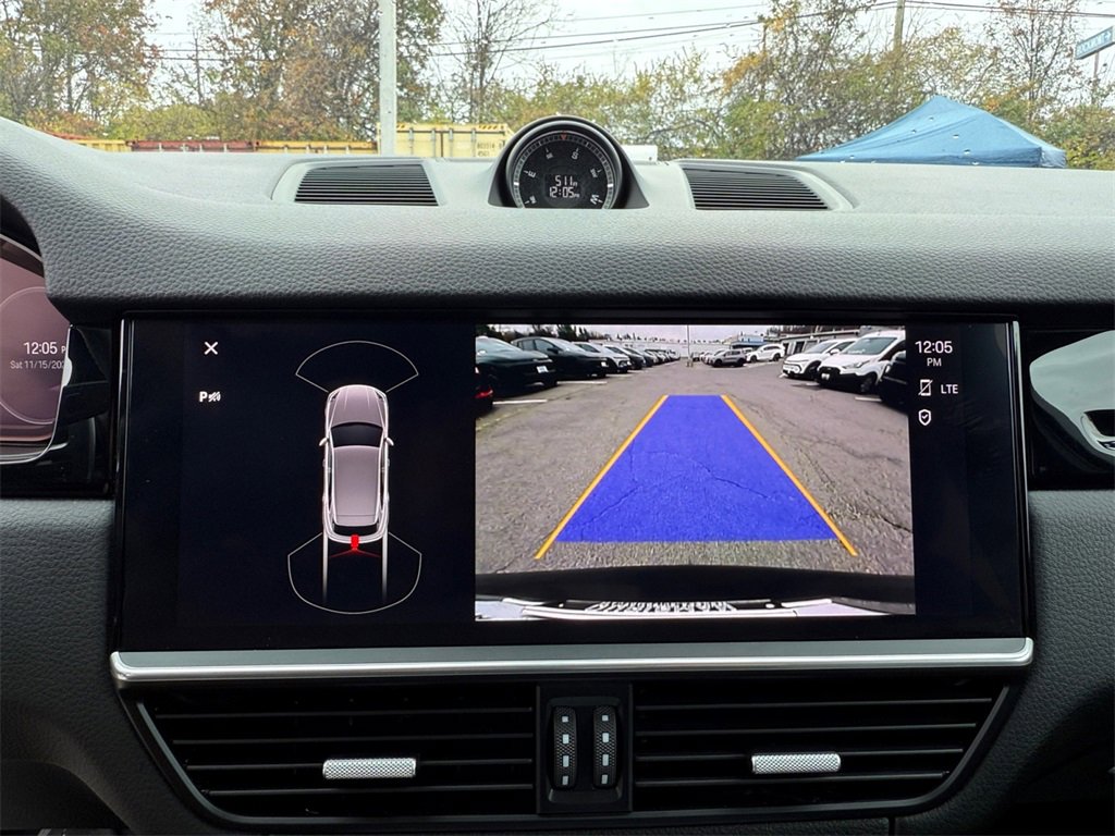 Used 2022 Porsche Cayenne image 17