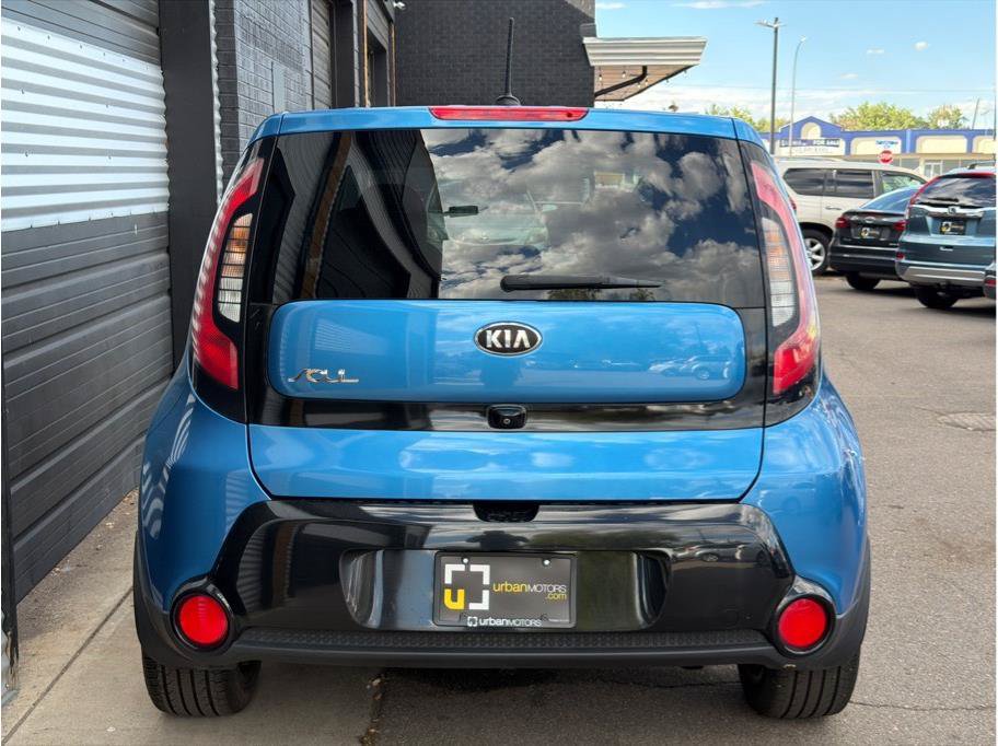 Used 2016 Kia Soul + w/ Designer's Package FWD image 8