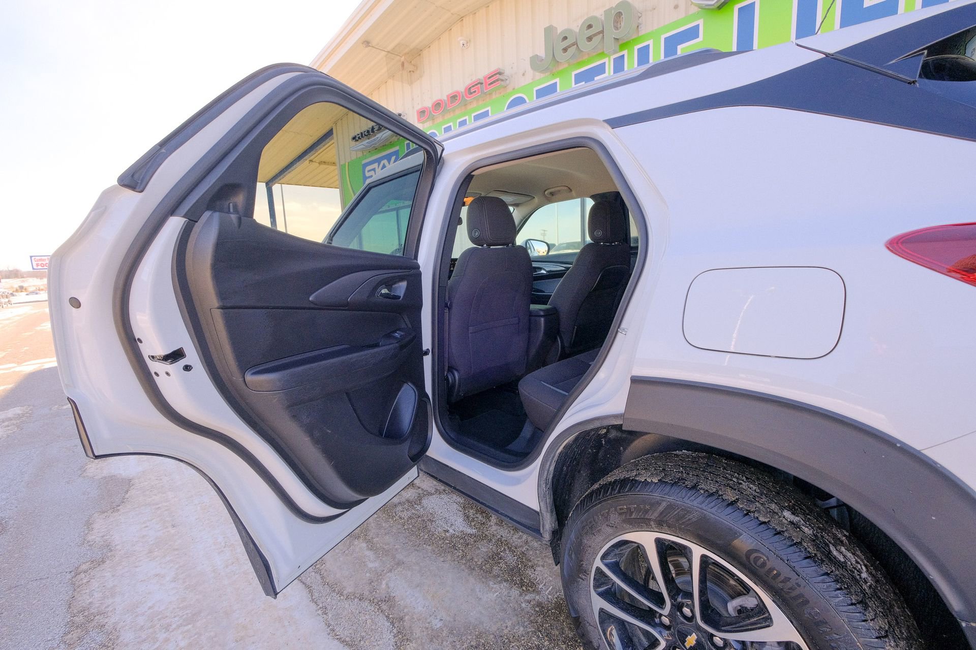Used 2025 Chevrolet TrailBlazer LT image 28