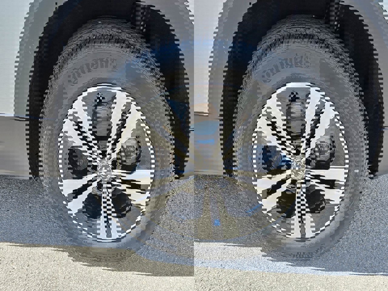 New 2026 Mercedes-Benz GLB 250 4MATIC image 9