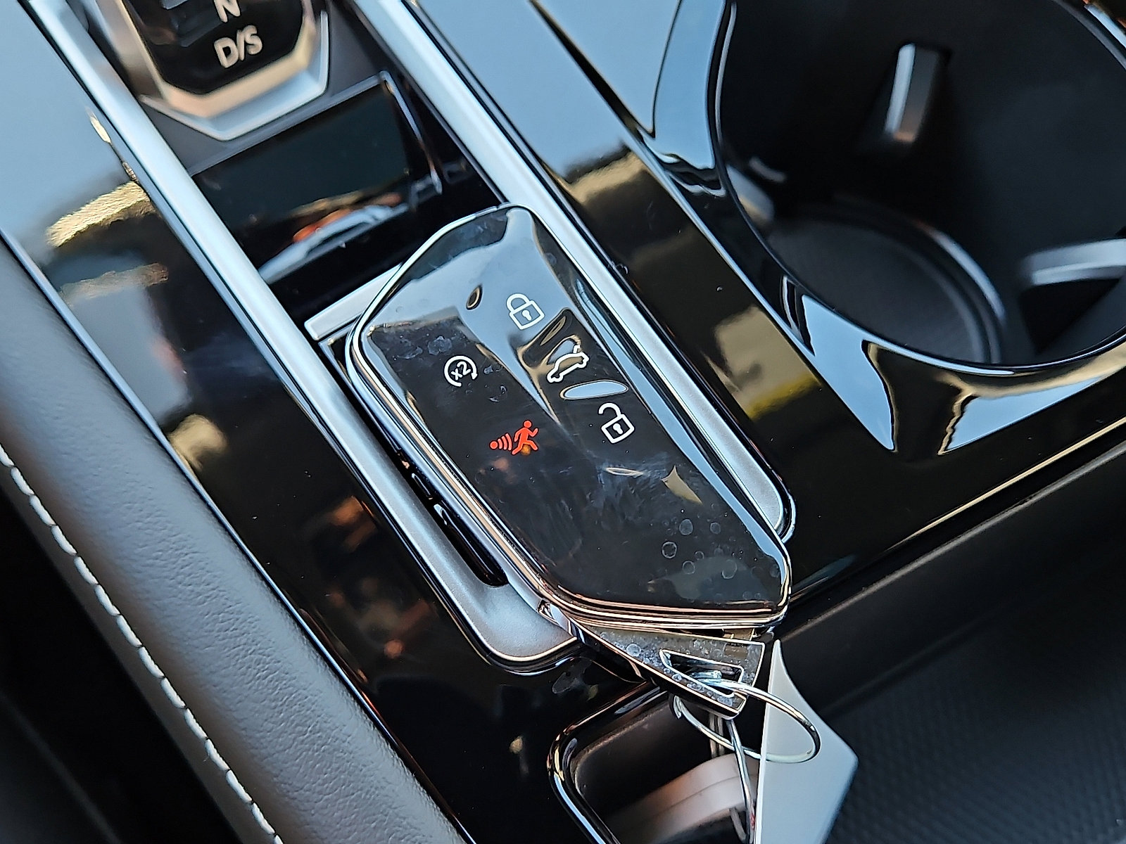 New 2026 Volkswagen Atlas Cross Sport SEL Premium R-Line image 21