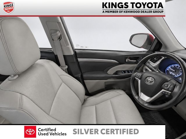 Certified 2018 Toyota Highlander Limited AWD/4WD image 12