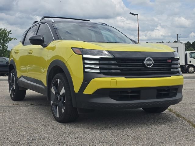 Used 2026 Nissan Kicks SR FWD image 7