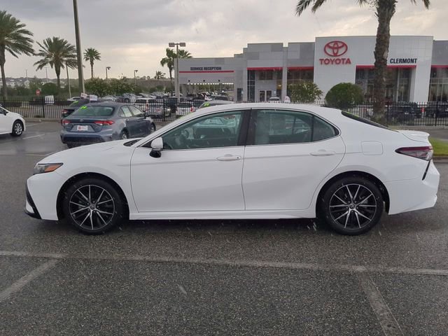 Used 2021 Toyota Camry SE w/ Convenience Package FWD image 7
