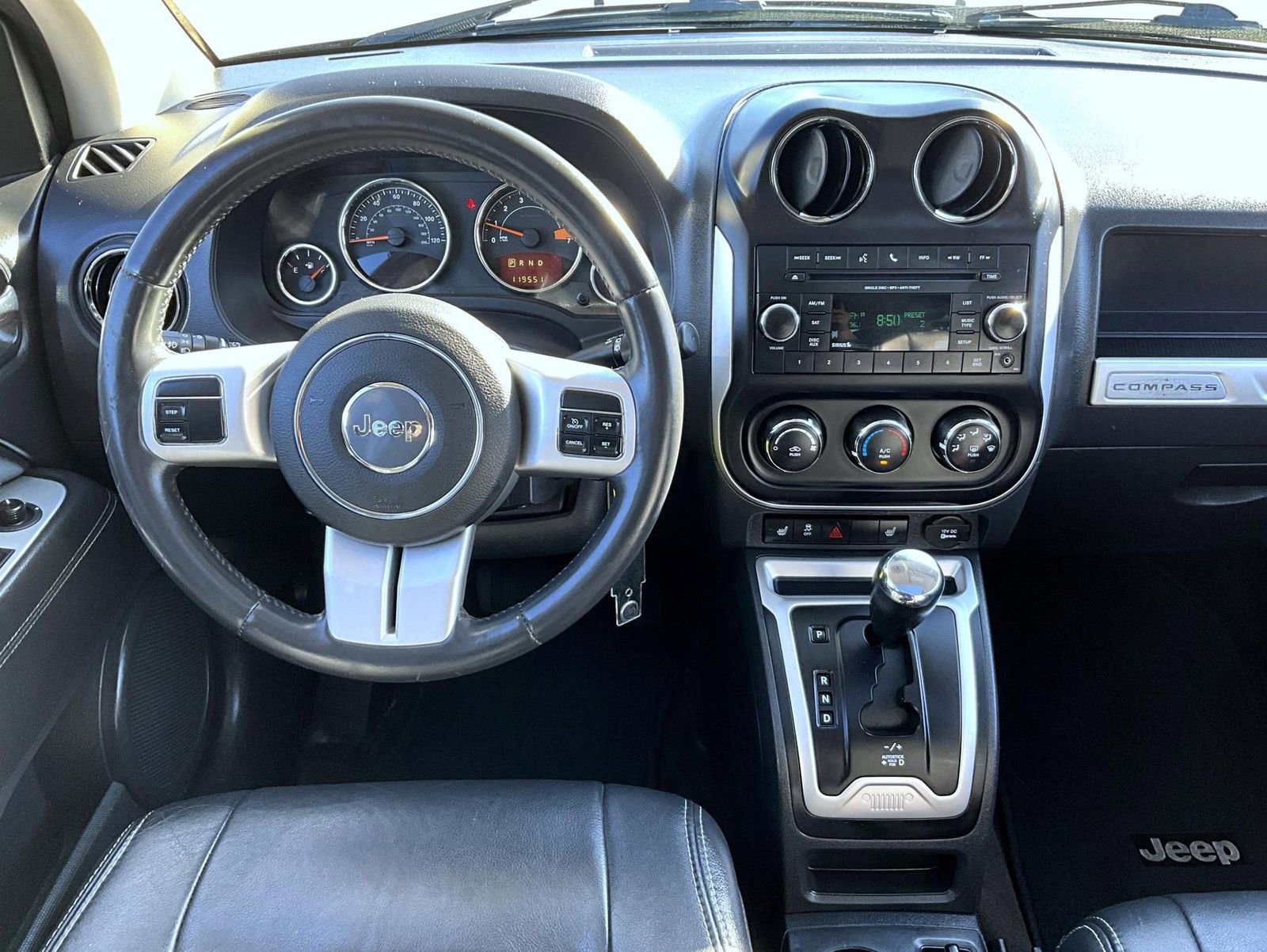 Used 2015 Jeep Compass 4WD image 13
