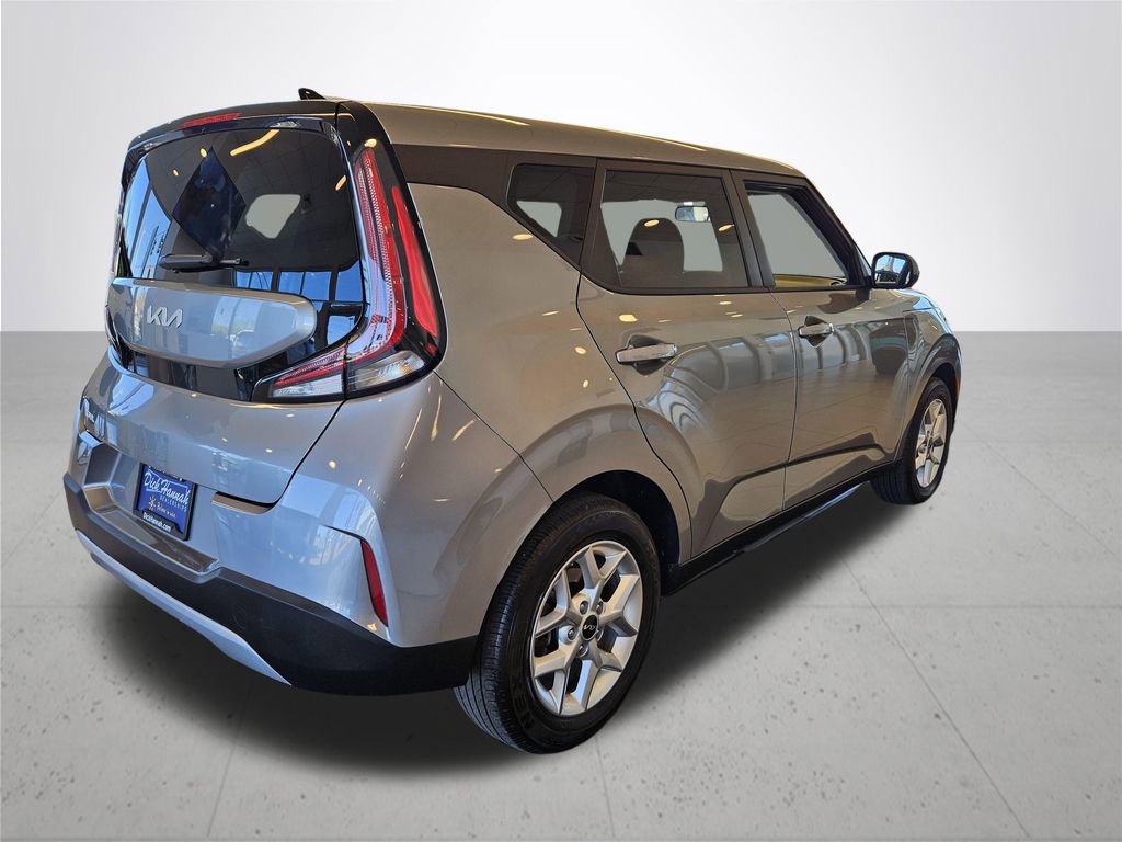 Used 2025 Kia Soul LX w/ LX Technology Package image 7