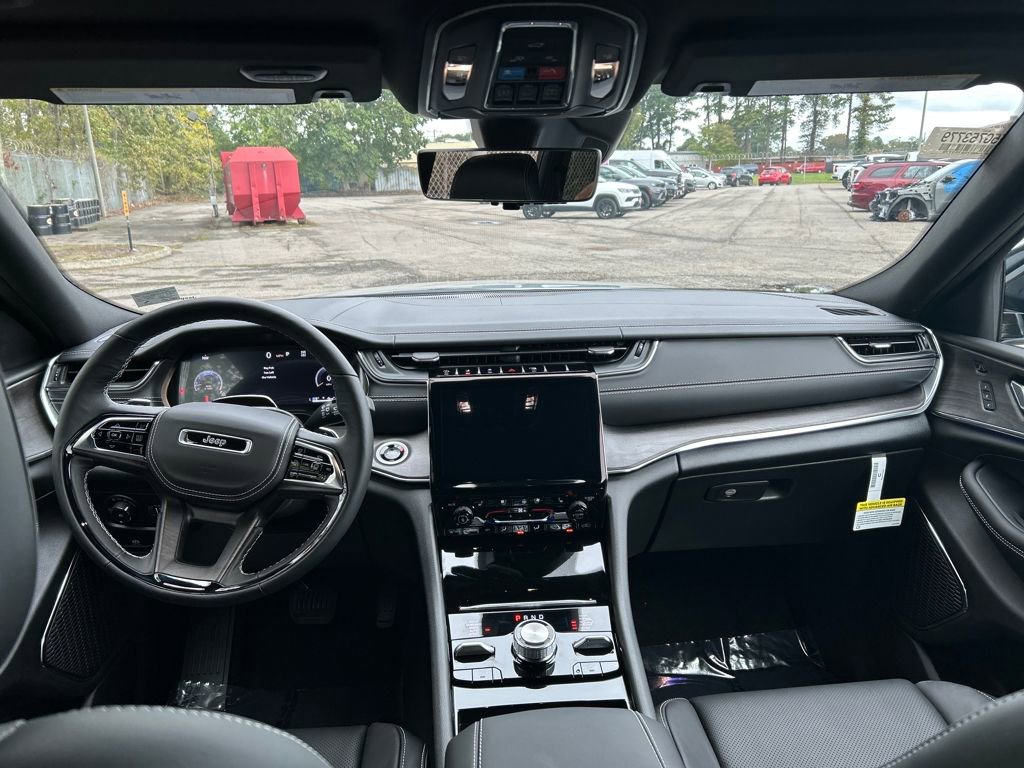 New 2025 Jeep Grand Cherokee Overland w/ Adv Protech Group III image 23