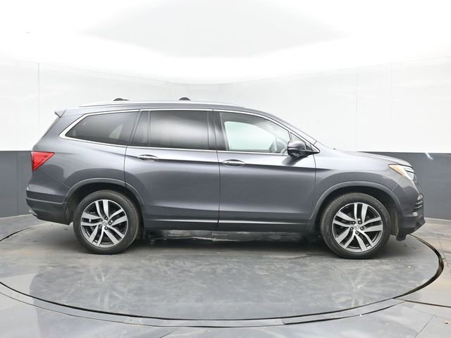 Used 2016 Honda Pilot Touring image 11