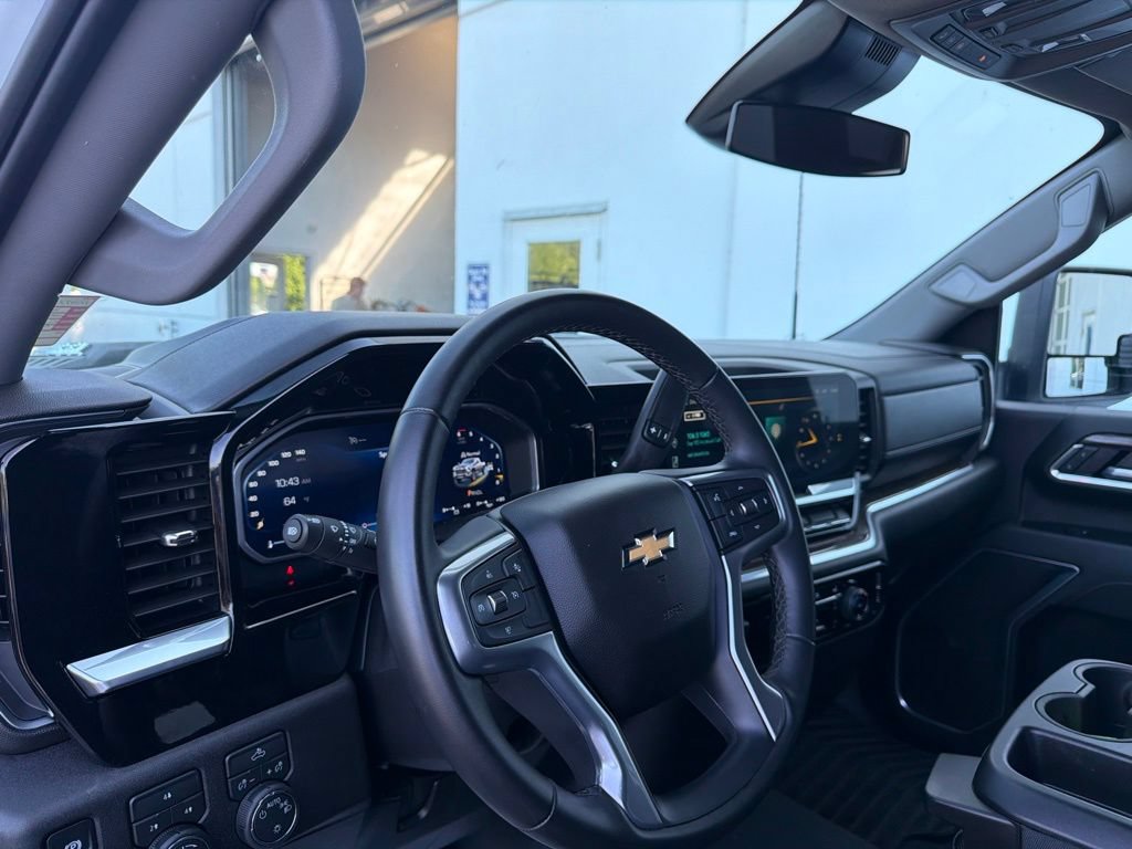 Used 2026 Chevrolet Silverado 2500 LT AWD/4WD image 10