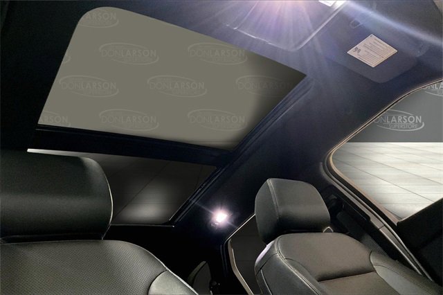 Certified 2023 Chevrolet Blazer RS w/ Driver Confidence II Package image 17