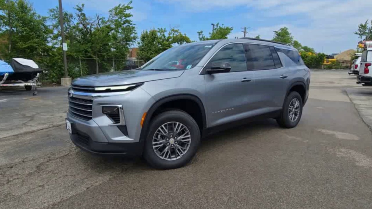 New 2025 Chevrolet Traverse LT w/ LPO, Floor Liner Package image 29