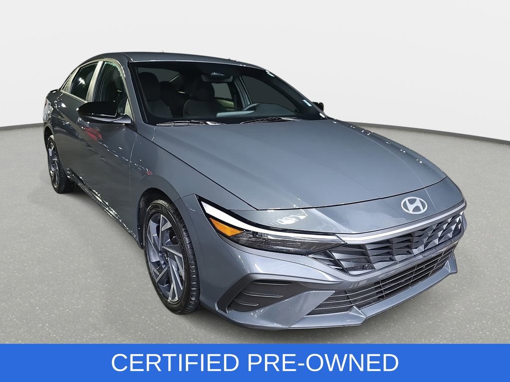 Certified 2025 Hyundai Elantra Sport image 3