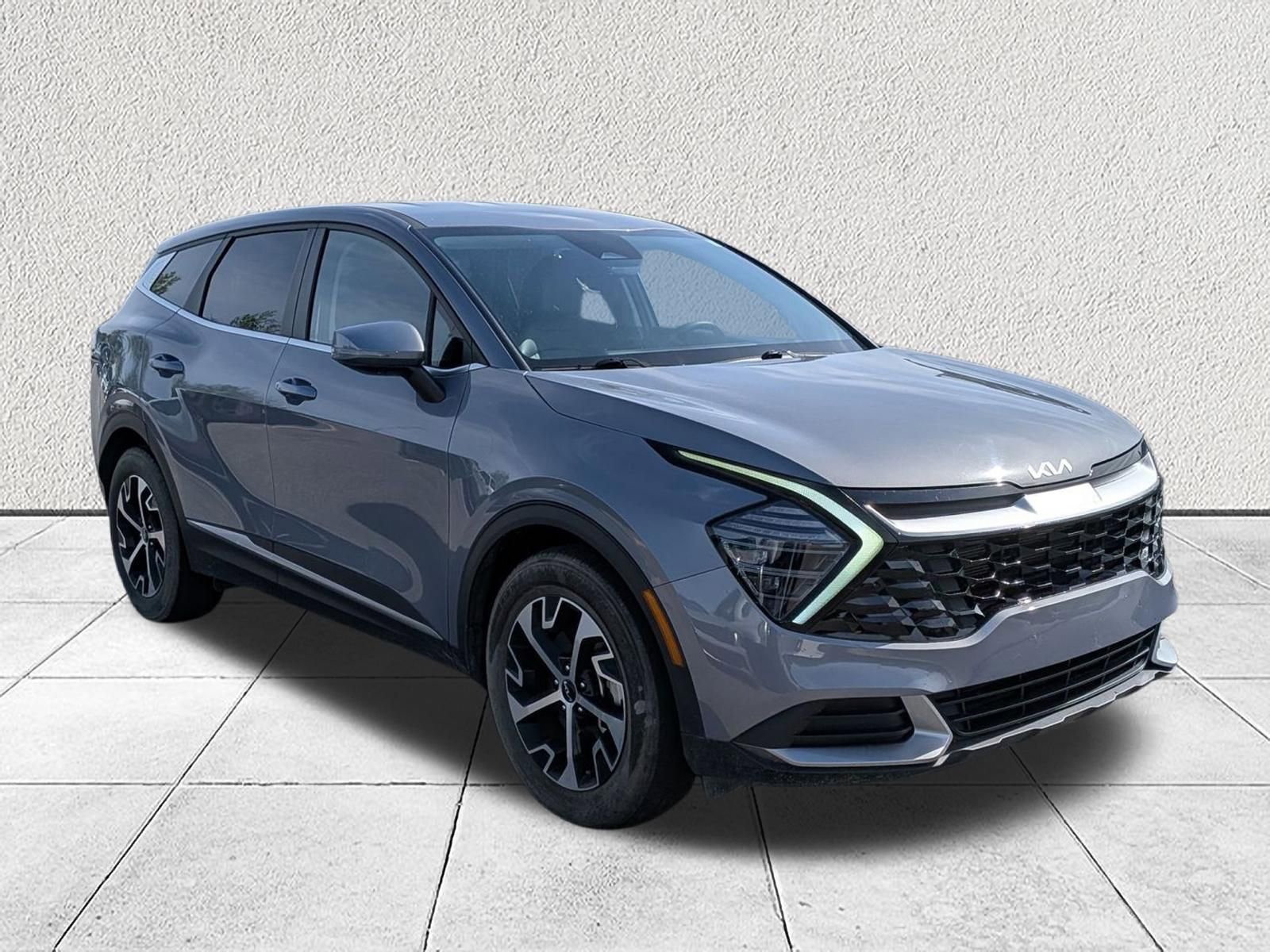 Used 2024 Kia Sportage EX image 1