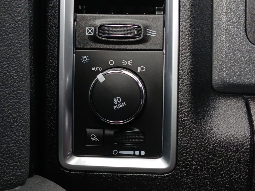 Used 2014 RAM 1500 Lone Star RWD image 12