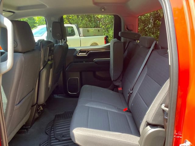 Used 2023 Chevrolet Silverado 1500 LT AWD/4WD image 9