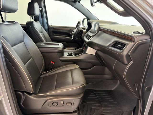Certified 2022 Chevrolet Tahoe Premier w/ Premium Package AWD/4WD image 13