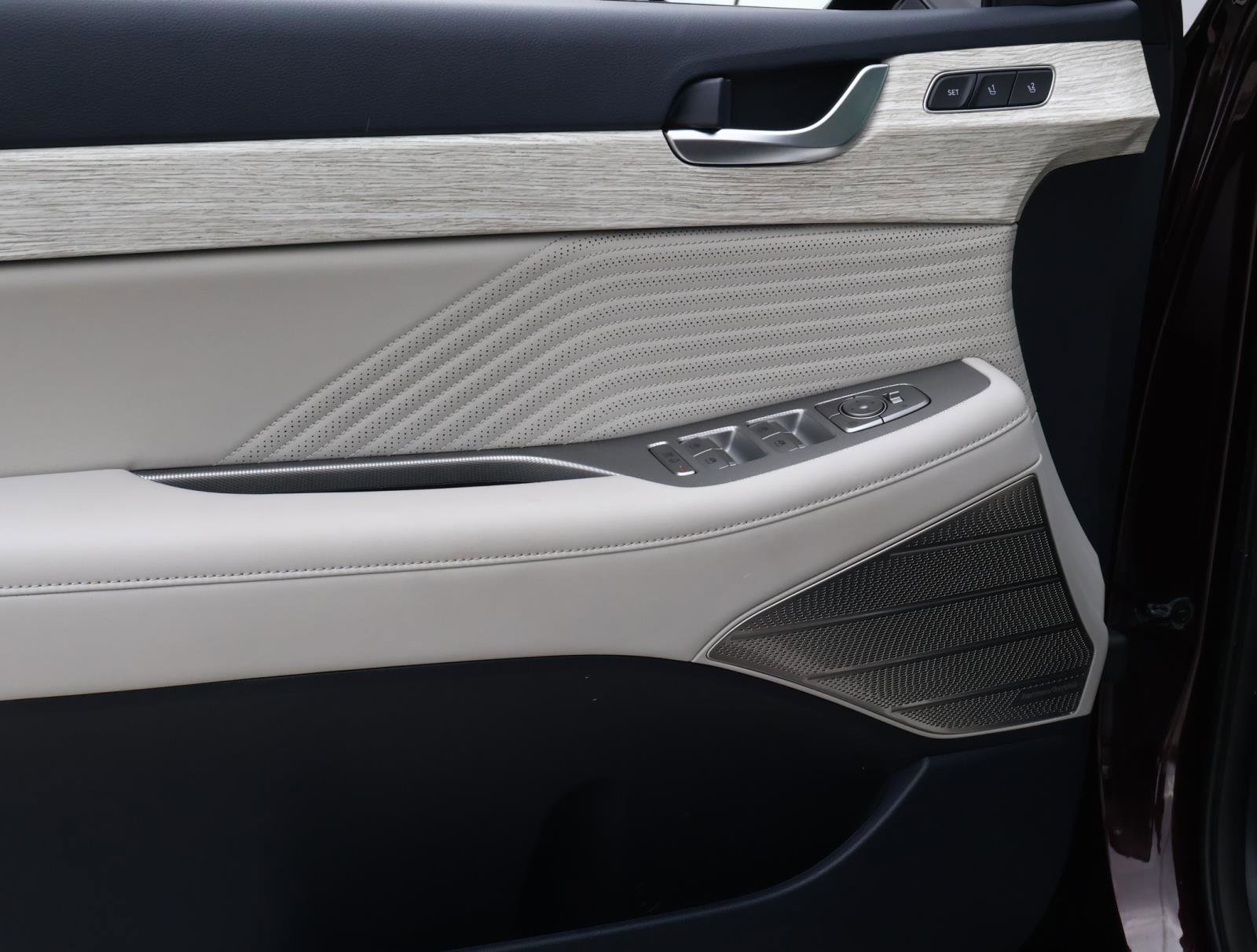 Used 2025 Hyundai Palisade Calligraphy image 16