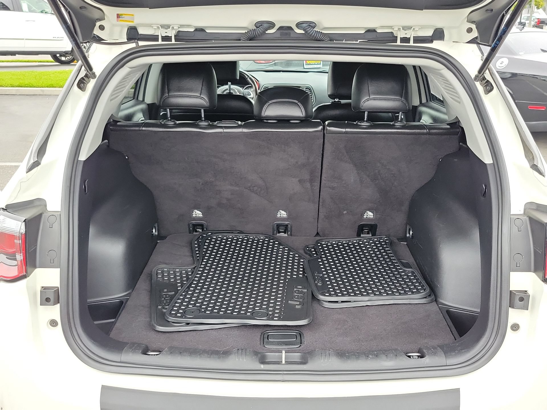 Certified 2020 Jeep Compass Trailhawk AWD/4WD image 4