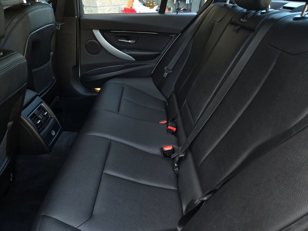 Used 2017 BMW 330i Sedan RWD image 12